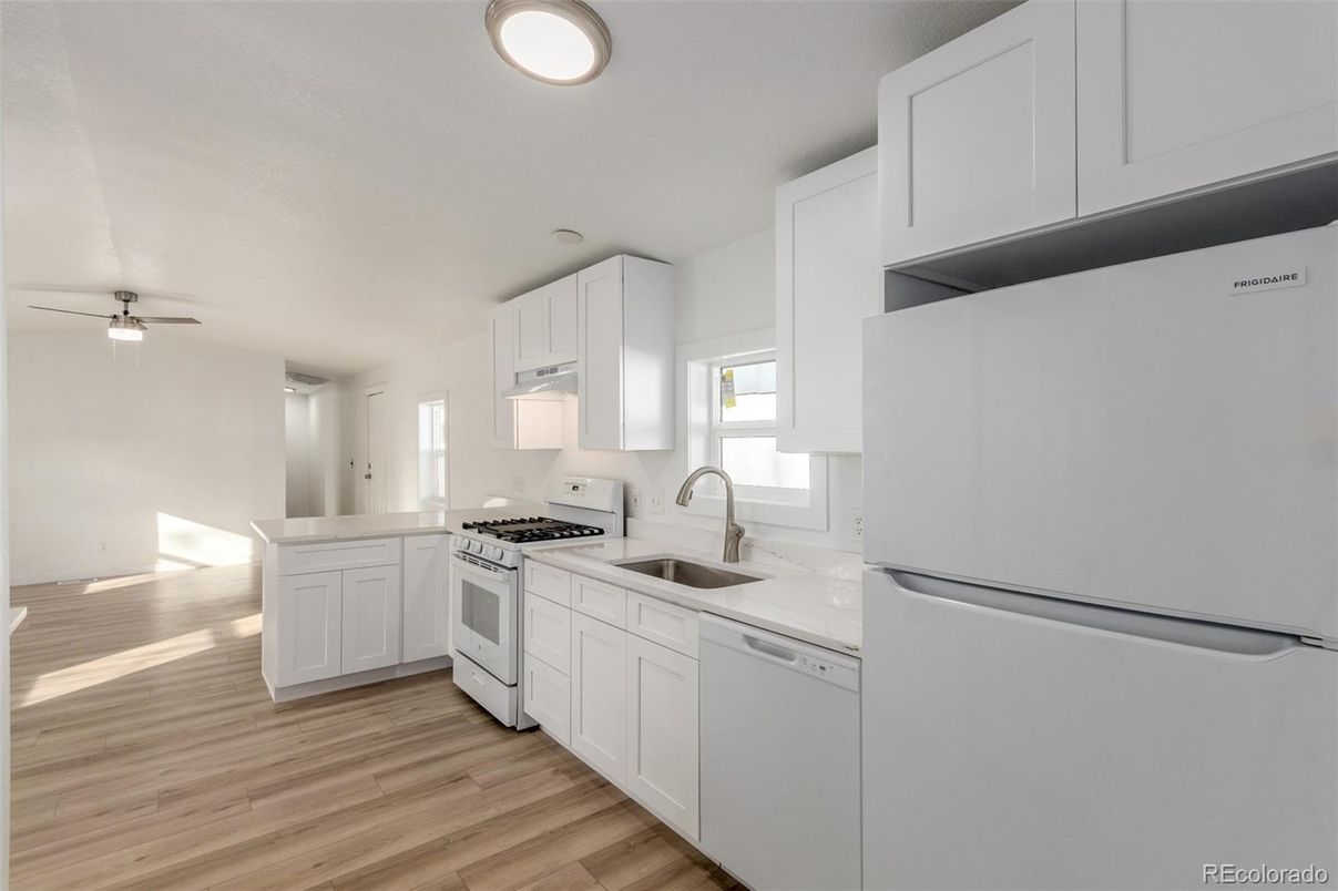 Interior, Kitchen, Wood Texture Flooring