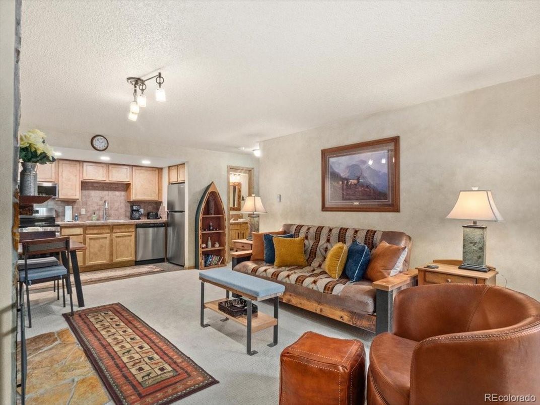 Interior, Kitchen, Living room, Stainless Steel Appliances