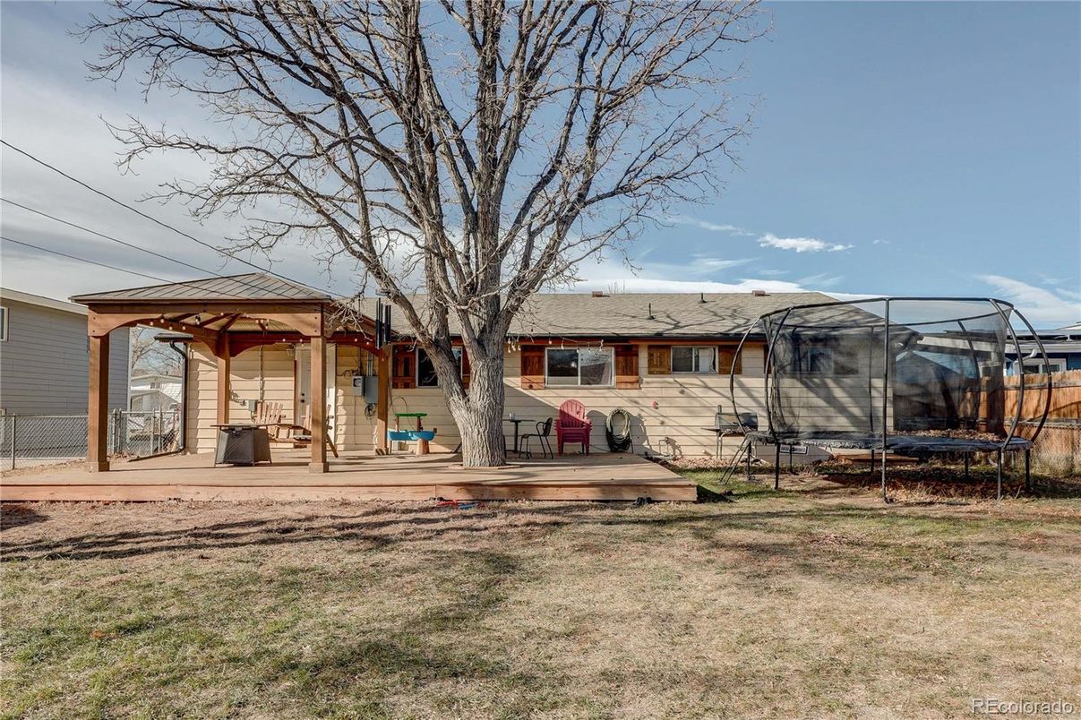 Backyard, Exterior, Playground