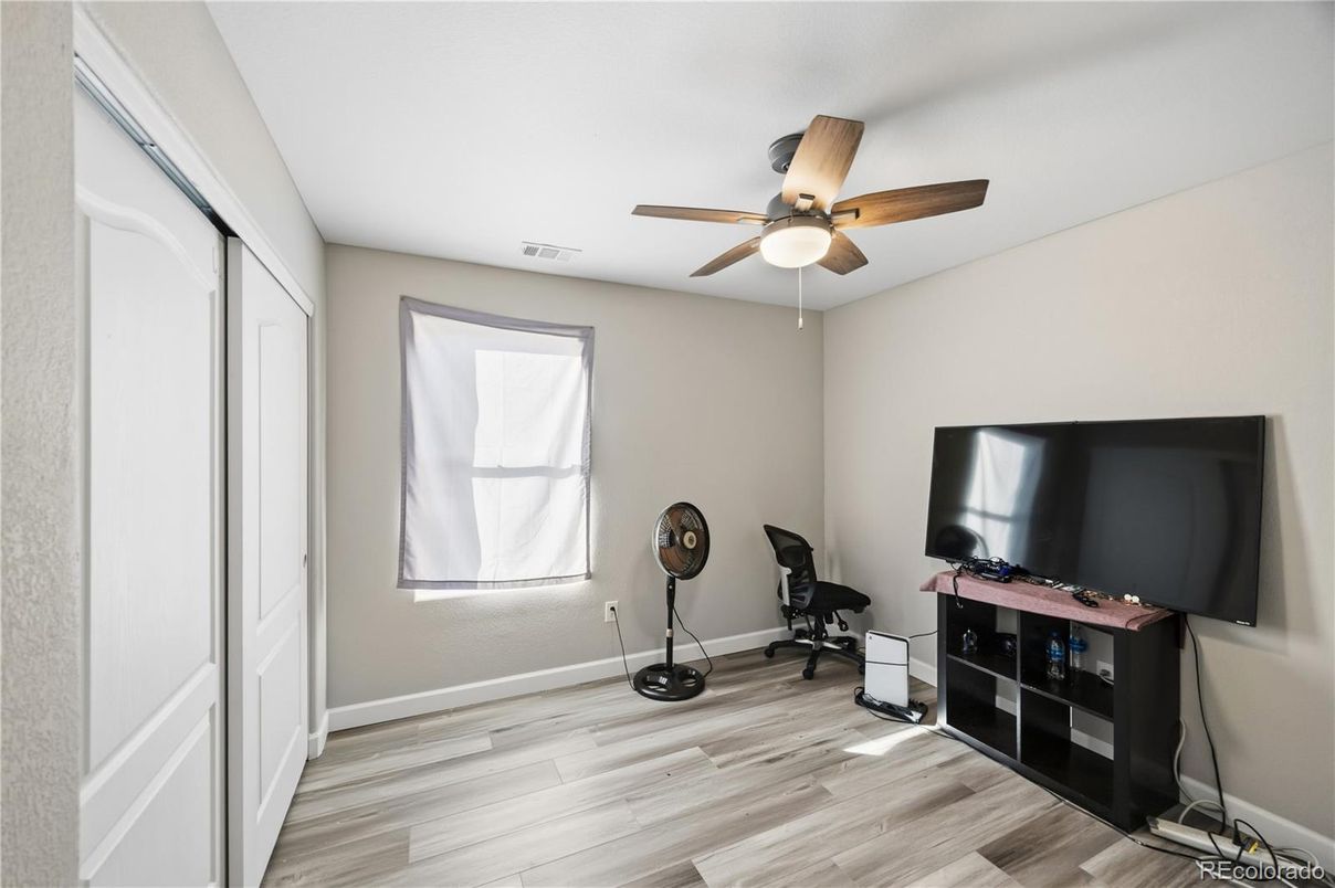 DE Listing image placeholder