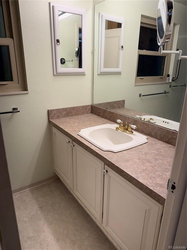 DE Listing image placeholder