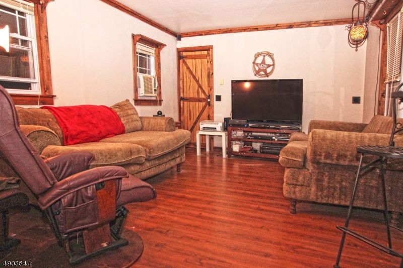 Interior, Living room, Pendant Lights, Wood Texture Flooring