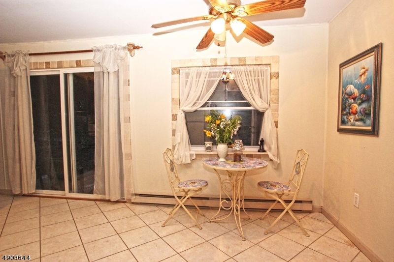 Dining room, Interior