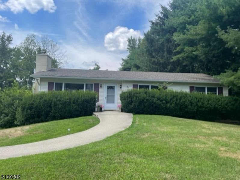 Backyard, Exterior, Facade, Ranch