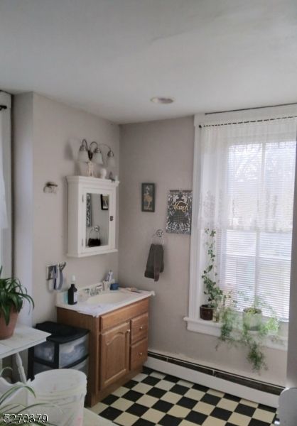 Bathroom, Interior, Recessed Lighting