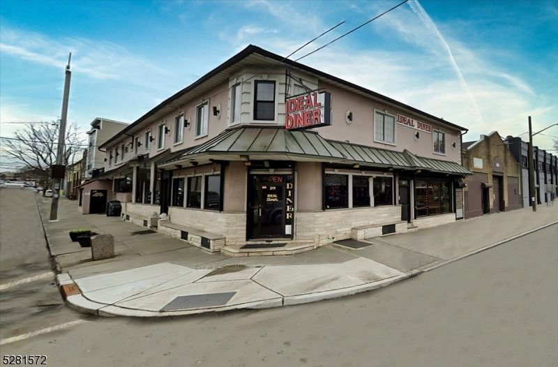 Exterior, Facade, Tudor Revival