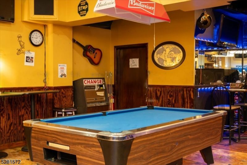 Billiard Table, Game Room, Interior, Wood Texture Flooring