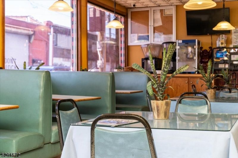 Dining room, Interior, Pendant Lights