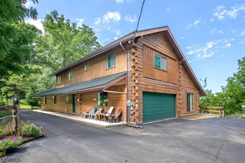 Attached, Exterior, Facade, Log Home