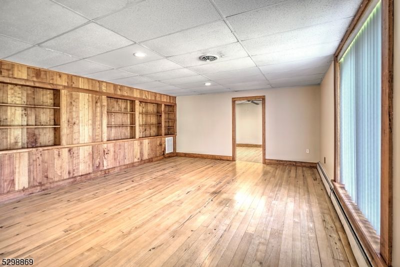 Empty room, Interior, Recessed Lighting, Wood Texture Flooring, Wooden Walls