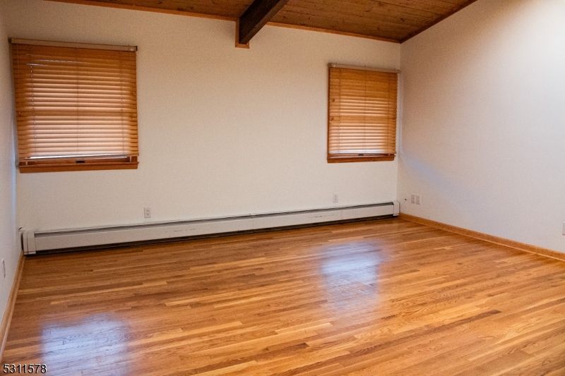 Empty room, Interior, Wooden Beams, Wooden Ceilings, Wood Texture Flooring