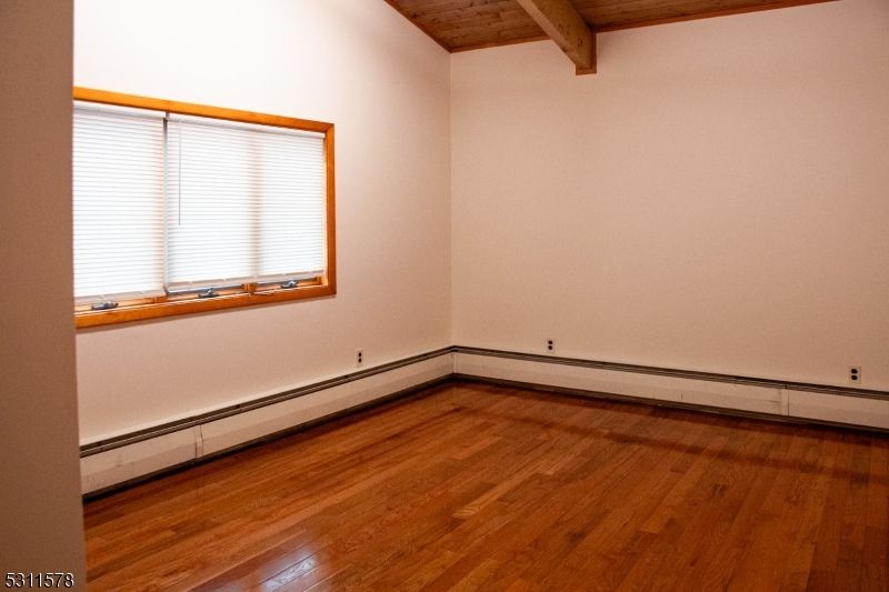 Empty room, Interior, Wooden Beams, Wooden Ceilings, Wood Texture Flooring