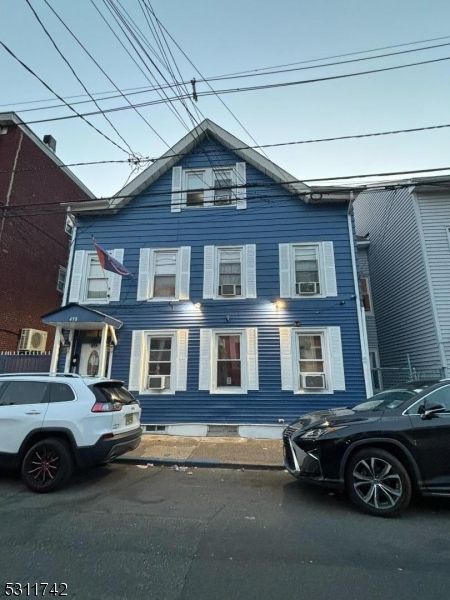 Exterior, Facade, Queen Anne Victorian