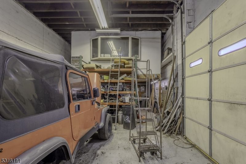 Garage, Interior