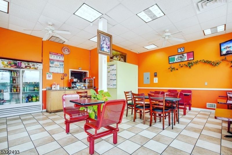 Dining room, Interior, Recessed Lighting