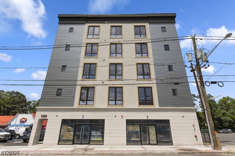 Exterior, Facade, Condo Building