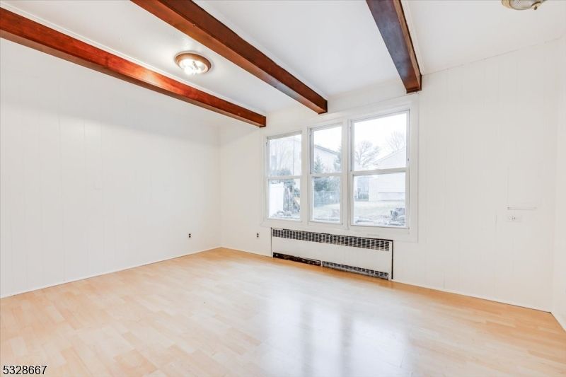 Empty room, Interior, Wooden Beams, Wood Texture Flooring