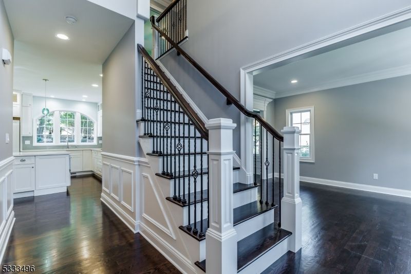 Interior, Pendant Lights, Recessed Lighting, Wood Texture Flooring