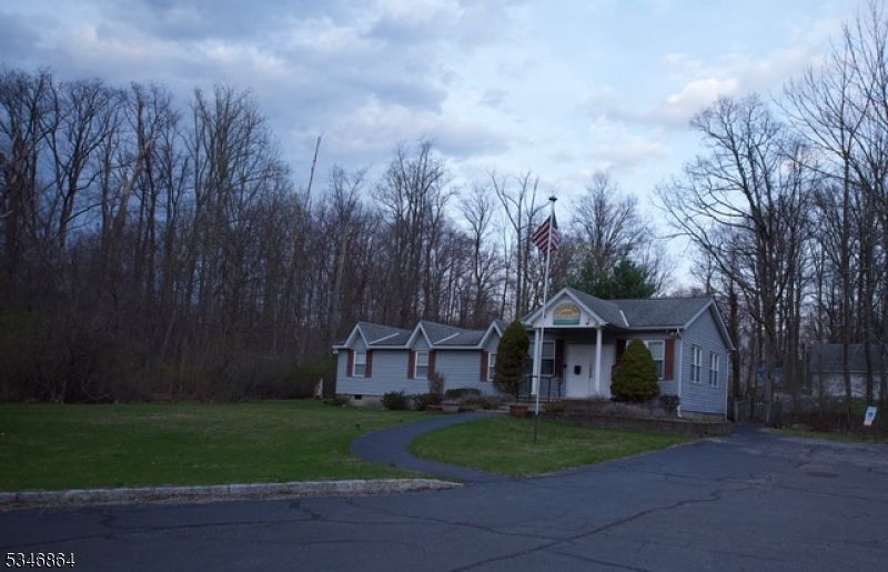 Exterior, Facade, Cape Cod
