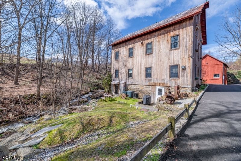 Backyard, Detached Garage, Exterior
