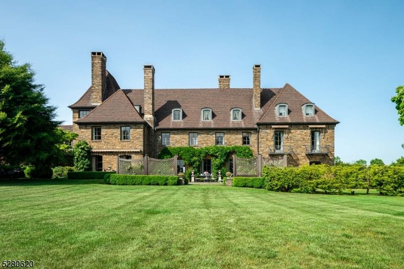 Backyard, Exterior, Facade, Brick Facade, French Provincial