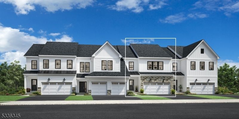 Attached, Exterior, Facade, Farmhouse