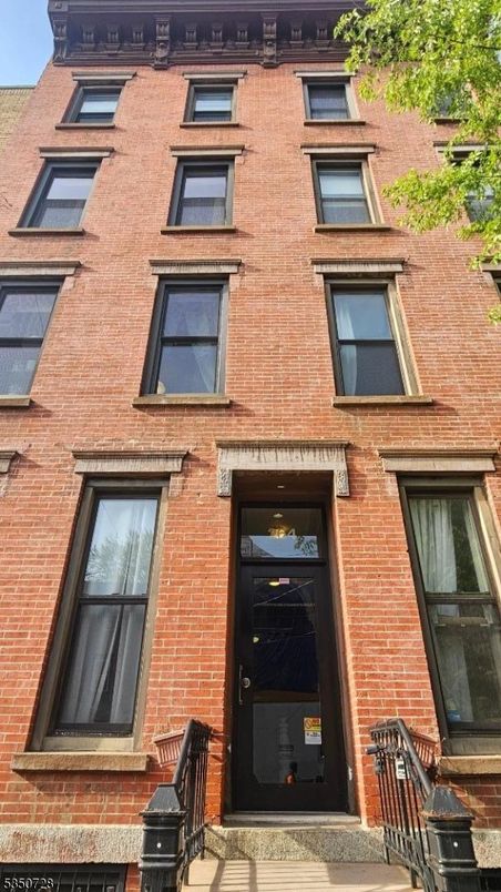 Exterior, Facade, Brick Facade, Rowhouse