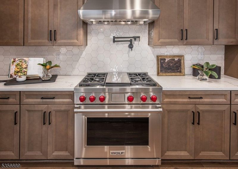 Interior, Kitchen, Stainless Steel Appliances