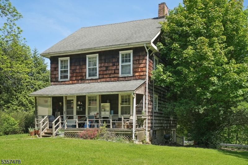 Exterior, Facade, Georgian