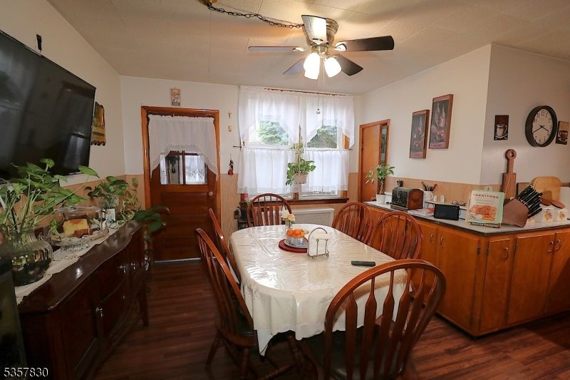 Dining room, Interior, Wood Texture Flooring
