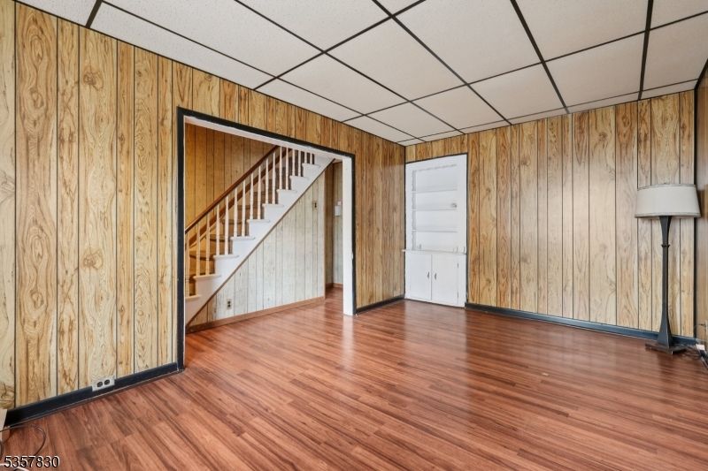 Empty room, Interior, Wood Texture Flooring, Wooden Walls