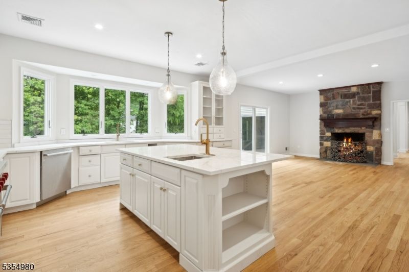 Fireplace, Interior, Kitchen, Pendant Lights, Recessed Lighting, Wood Texture Flooring