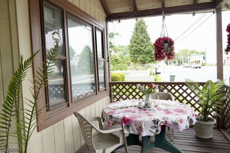 Dining room, Interior