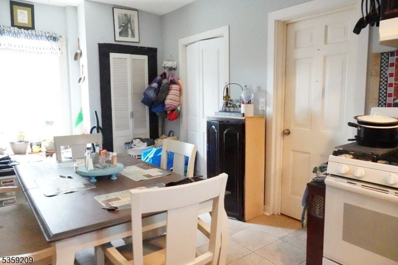 Dining room, Interior, Kitchen, Washer
