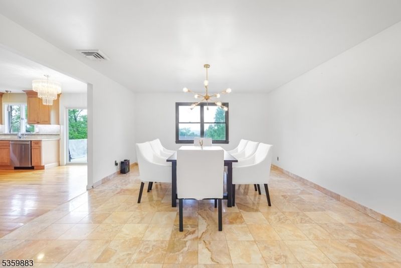 Chandelier, Dining room, Interior, Kitchen, Pendant Lights