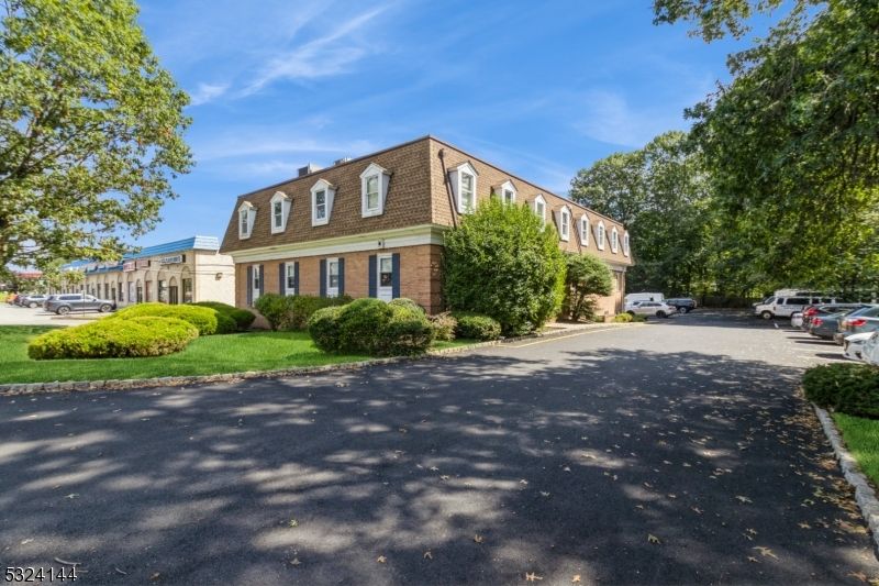 Exterior, Facade, Brick Facade, Cape Cod