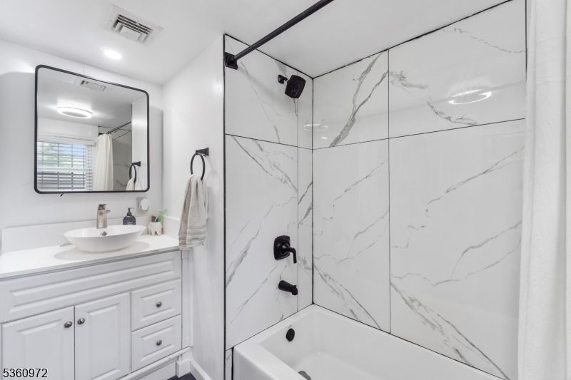 Bathroom, Interior, Marble Walls, Recessed Lighting