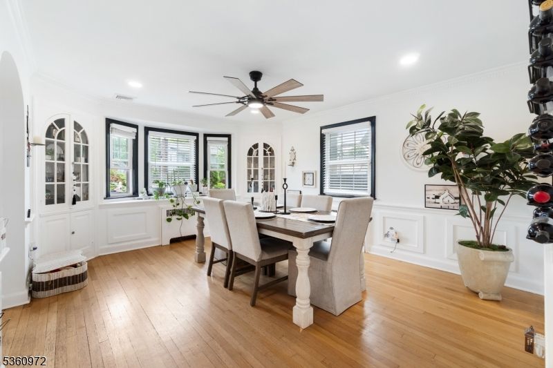 Dining room, Interior, Recessed Lighting, Wood Texture Flooring