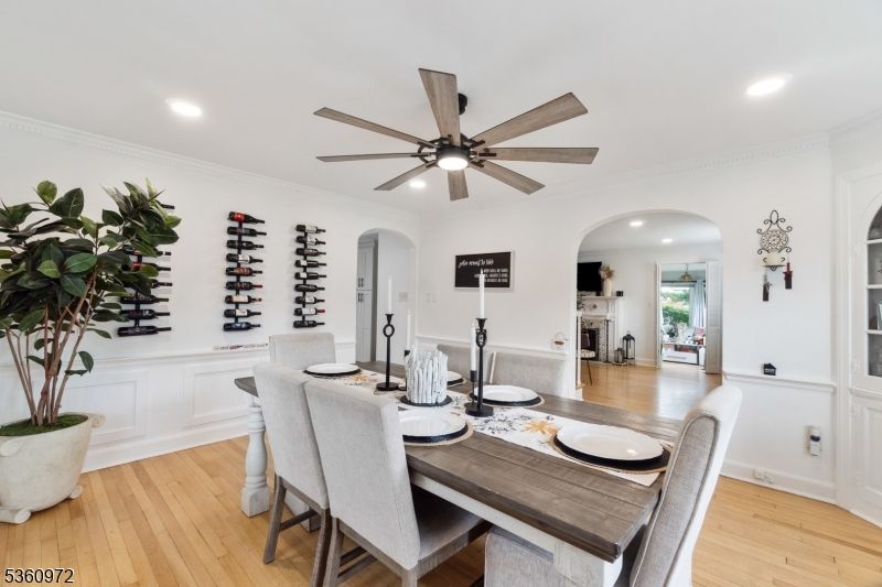 Dining room, Interior, Recessed Lighting, Wine Storage, Wood Texture Flooring
