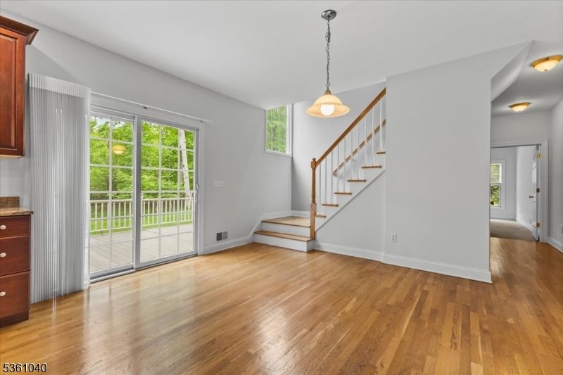 Empty room, Interior, Pendant Lights, Wood Texture Flooring