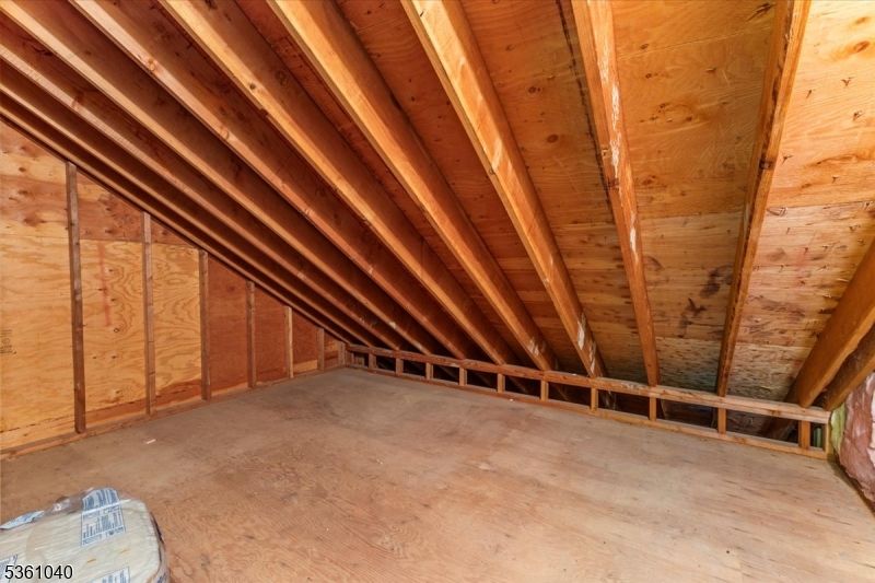 Empty room, Interior, Wooden Beams, Wooden Ceilings, Wooden Walls