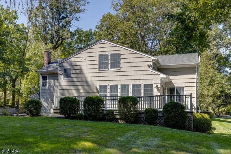 Backyard, Exterior, Facade, Split Level