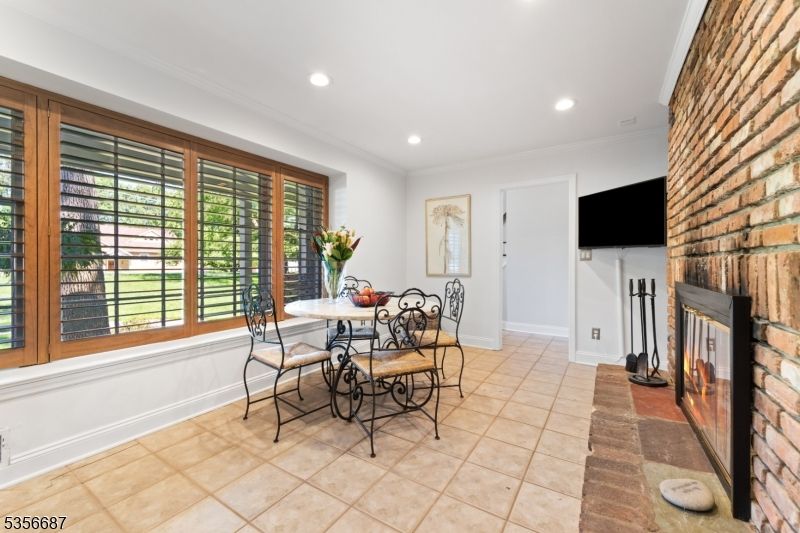 Dining room, Fireplace, Interior, Recessed Lighting