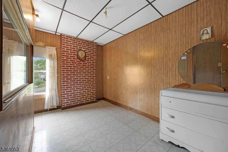 Empty room, Interior, Stone Walls, Wooden Walls
