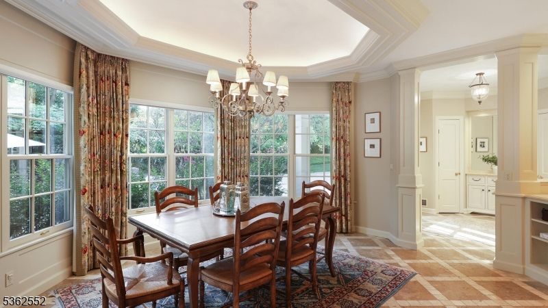 Chandelier, Dining room, Interior