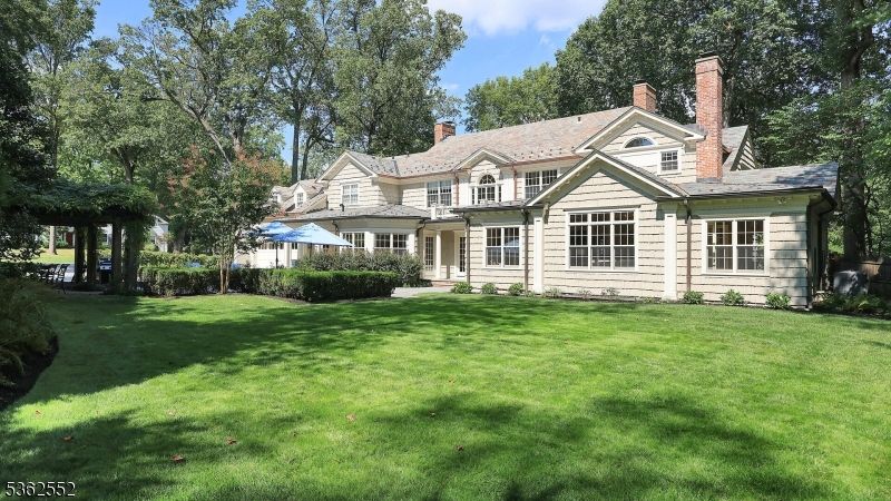 Backyard, Exterior, Facade, Cape Cod