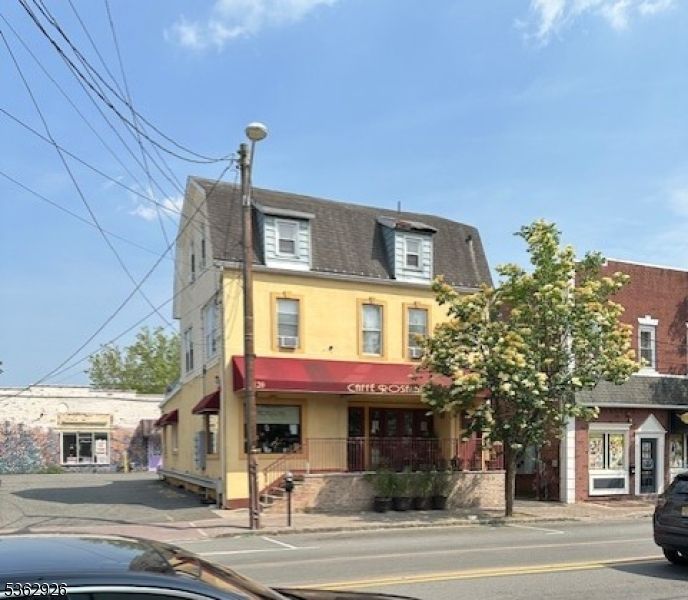 Exterior, Facade, Cape Cod