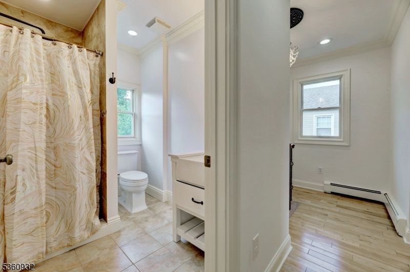 Bathroom, Interior, Pendant Lights, Recessed Lighting, Wood Texture Flooring