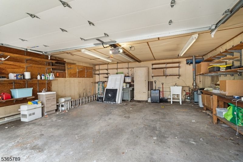 Garage, Interior, Wooden Walls
