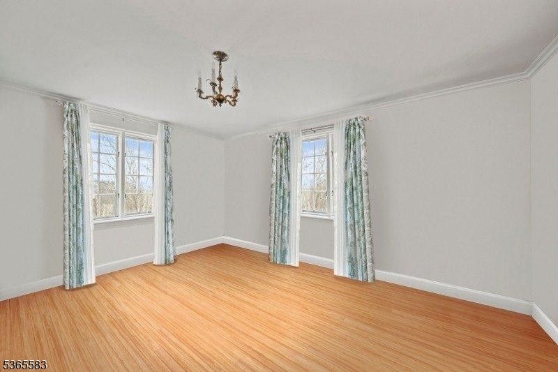 Chandelier, Empty room, Interior, Wood Texture Flooring